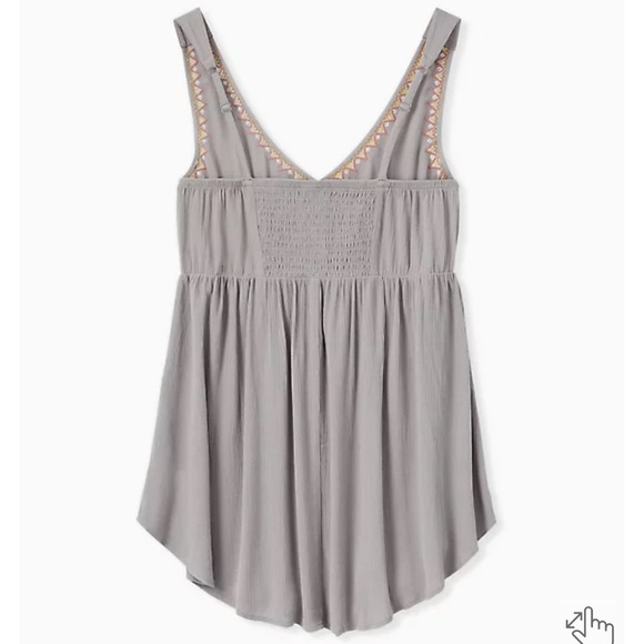 Torrid grey embroidered tank, size 3. - Picture 3 of 6